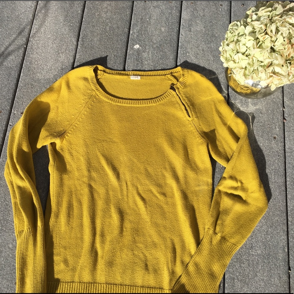 ❄️ J.crew zipper detail sweater - Picture 2 of 4